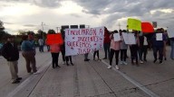 Atitalaquia: Bloquean Arco Norte familiares de detenidos