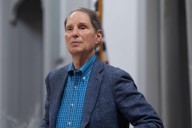 Trump admin plans to remove 700 migrant children, senator says