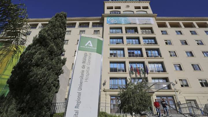Dan positivo cinco profesionales del hospital Regional de Málaga que atendieron a un paciente con tuberculosis