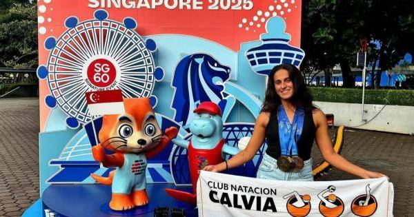 Marina Jover exhibe su triple corona mundial en Singapur