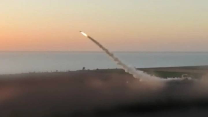 Watch new footage of Ukraine’s gamechanger long-range ‘Flamingo’ missile in action