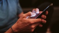 Cierran página italiana de Facebook donde hombres compartían imágenes íntimas de mujeres sin su consentimiento