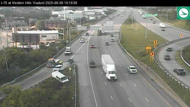Ramp closed on I-75 following crash in Camp Washington