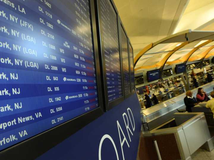 Al borde de la quiebra, la popular aerolínea de Estados Unidos que podría suspender sus operaciones y cómo afectaría a sus pasajeros