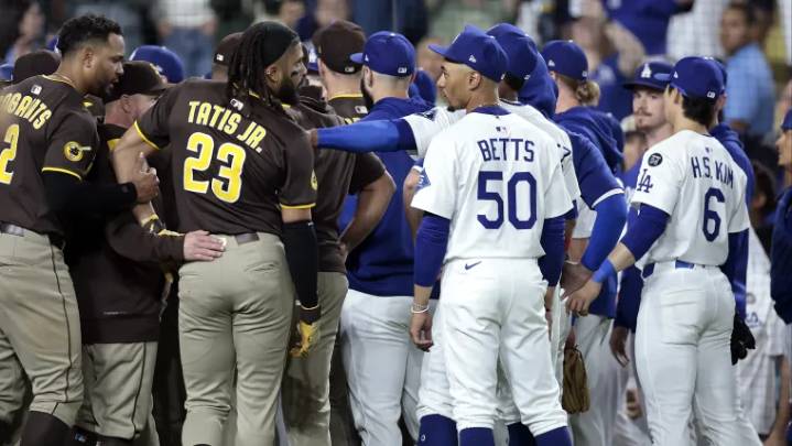 Padres record series sweep before highly-anticipated matchup vs. Dodgers