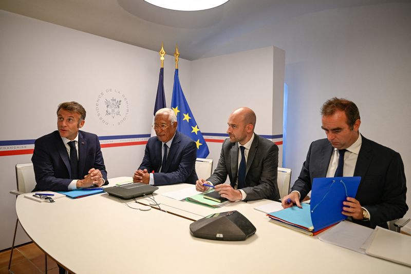 Trump wants Ukraine to have say on territory talks with Russia, Macron says