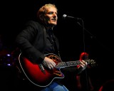 Legendary singer had ‘weird’ symptom before terminal cancer diagnosis