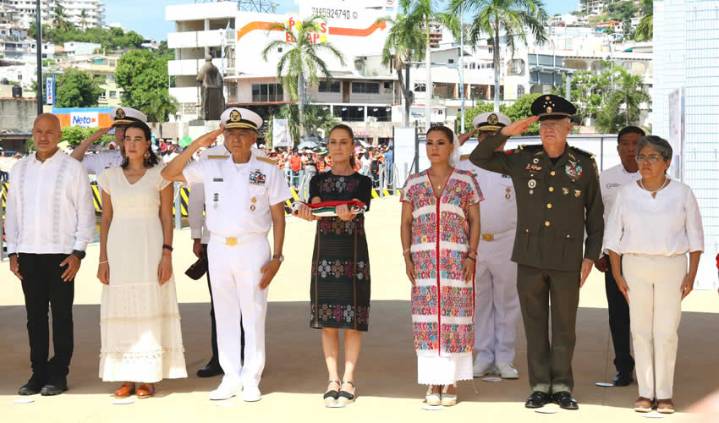 Con el Marinabús Celebramos que el Puerto de Acapulco Está Vivo, Fuerte y Lleno de Futuro: Presidenta Claudia Sheinbaum