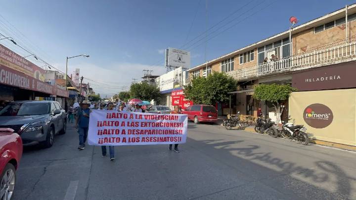 Marcha en Cuautla exige fin de extorsiones y retorno de la paz
