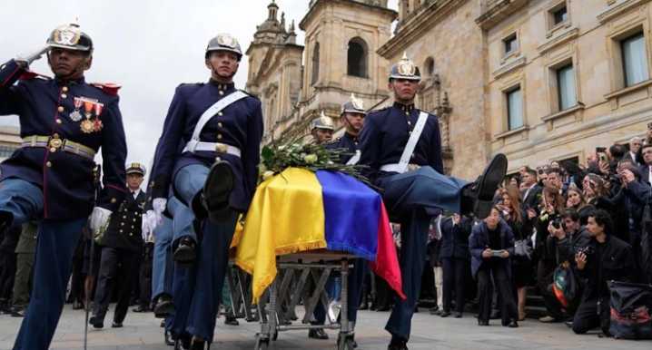 Familia de Miguel Uribe Turbay pide reconocer atentado en su contra como de lesa humanidad