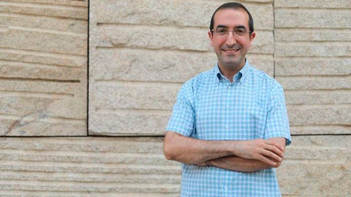Luis Santamaría, especialista en sectas: "Religiosas o no, todas las sectas son una desviación patólogica del fenómeno religioso"
