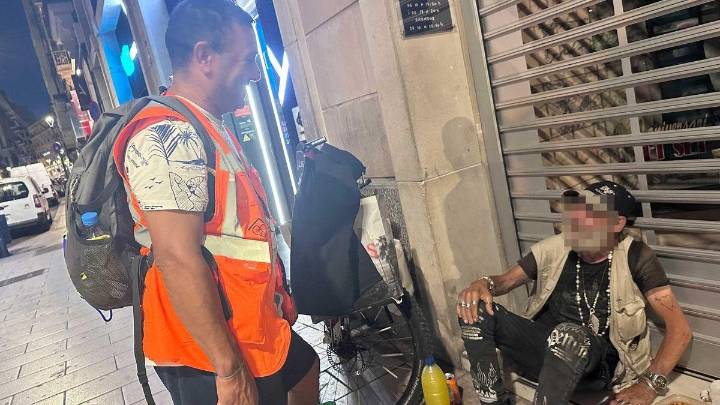 En medio, pero apartados: cómo sobreviven las personas sin hogar en el centro de Palma