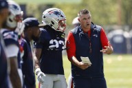 Red flags abound for Mike Vrabel, Patriots defense after struggles in Minnesota