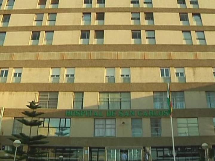 Las obras en los quirófanos del hospital de San Carlos avanzan “a buen ritmo y conforme al calendario”