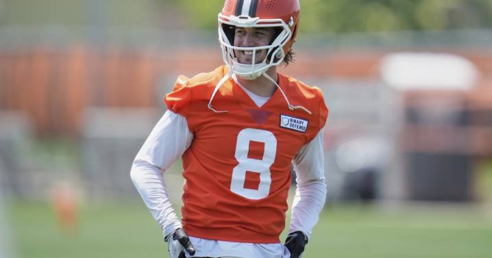 Browns training camp: QB Kenny Pickett participates in some individual drills amid hamstring injury
