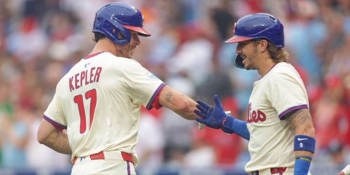 Phillies dominate Mariners in three