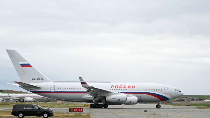 Putin llega a Alaska para mantener una reunión cara a cara con Trump, la primera en años