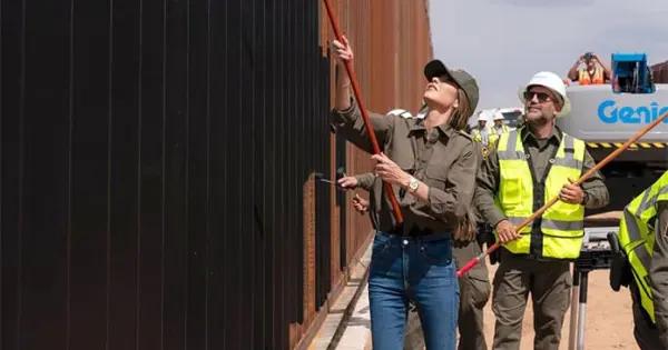 EU pinta de negro el muro fronterizo
