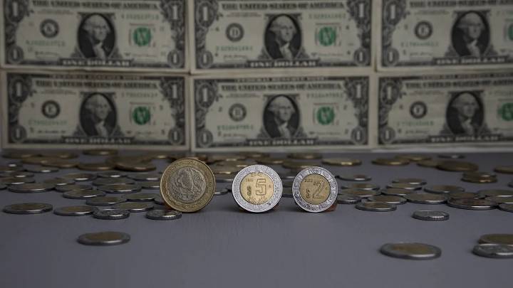 Peso avanza tras datos de inflación en EU