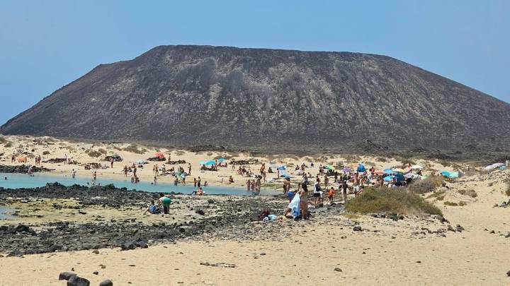 Islote de Lobos, la joya natural malherida de Canarias