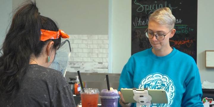 Downtown businesses optimistic as ECU students return amid construction