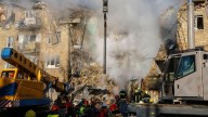 Rusia lanza ataques masivos con misiles y drones contra la capital de Ucrania que dejan 19 muertos