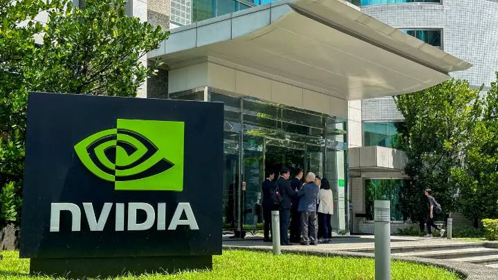 Trump dice que Nvidia no podrá vender a China su chip Blackwell, por esta razón