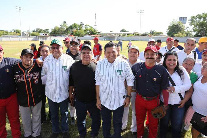 Con 124 mdp en obra pública, Gobierno impulsa a Centla: Javier May