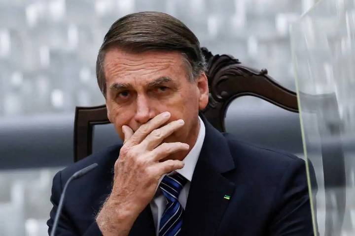 Jair Bolsonaro habría buscado asilo en Argentina bajo el gobierno de Javier Milei, según la Policía de Brasil