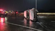 Abandonan camioneta luego de volcar en San Nicolás