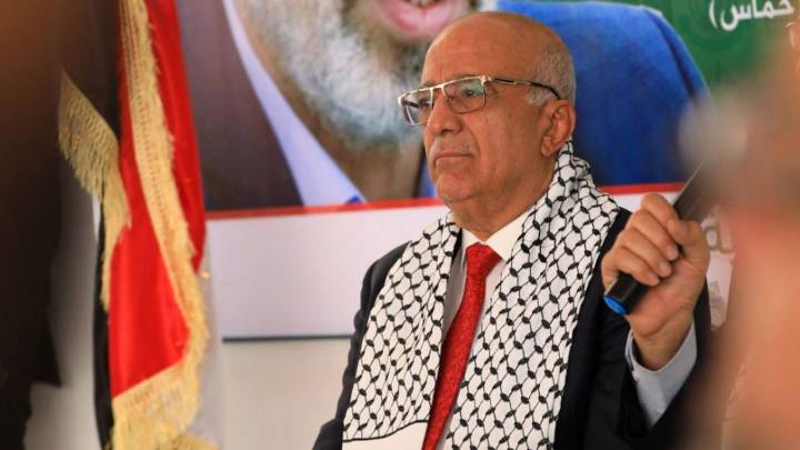 Hutíes del Yemen confirman que su primer ministro murió en un...