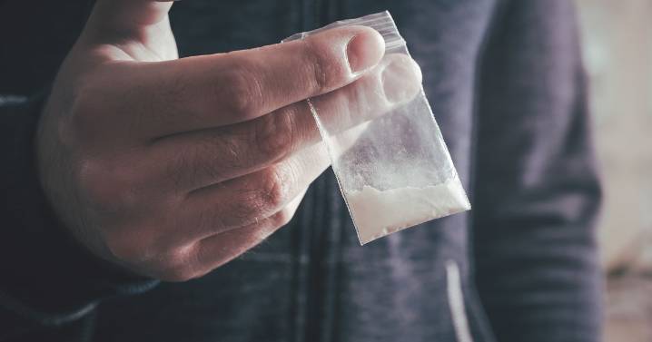 Cocaine worth £10k discovered after car crash in Cambuslang