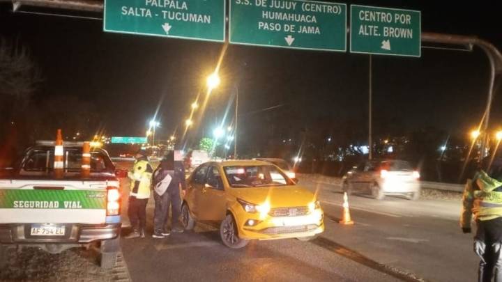 Manejaba un taxi en contramano con más de 2 gramos de alcohol en sangre