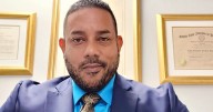 Abogado conmueve al país tras defender gratuitamente a septuagenaria en Ponce