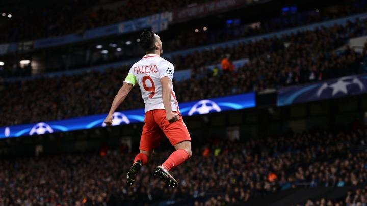 Falcao se aleja de Nueva Condomina