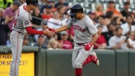 Giolito domina y Medias Rojas hunden a Orioles con jonrones de Story y Hamilton