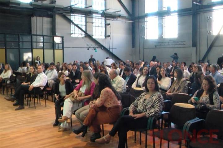 Profesionales que culminaron sus residencias en Entre Ríos recibieron sus diplomas