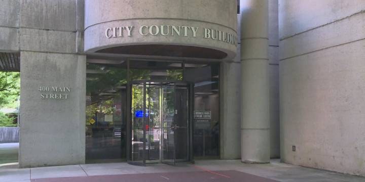 Knox County trustee avoids grand jury indictment
