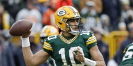 QB Jordan Love returns to Packers practice after thumb surgery