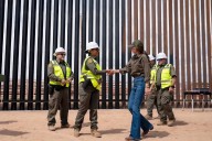 Pinta EU de negro muro en frontera con México para elevar calor
