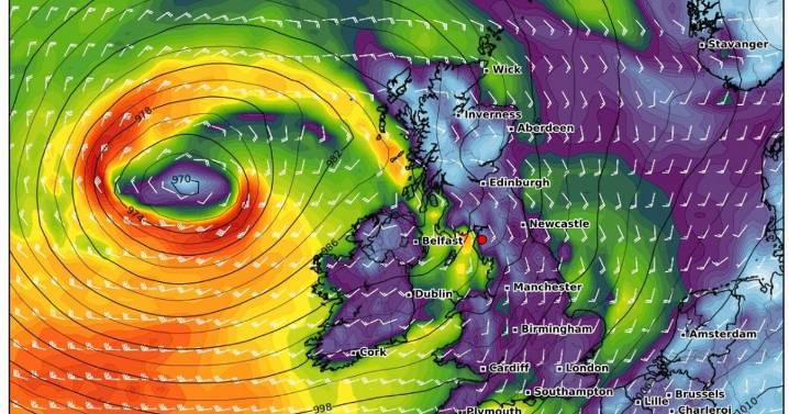 UK weather maps show weekend washout as brutal storm barrels in with gales and torrential rain