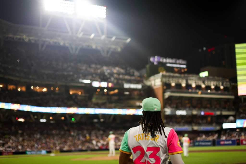 Tom Krasovic: When Padres and Dodgers meet, brown and blue make green