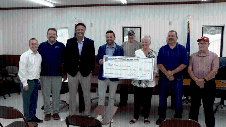 Lt. Governor awards grant funds to rural communities