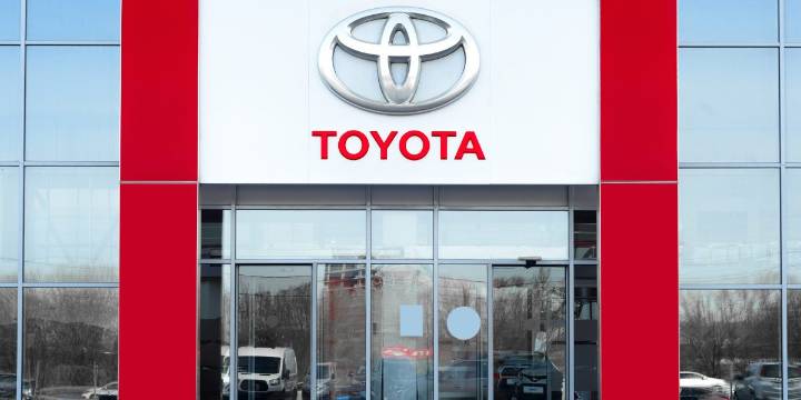 Toyota slashes outlook on tariff concerns as profit plunges 37%