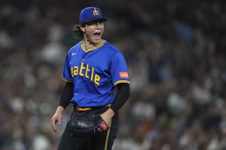 Mariners back Woo's gem with homers by Suárez, Naylor and Polanco in 3