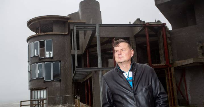 Grand Designs house which left owner in debt and divorced sells after 12 years