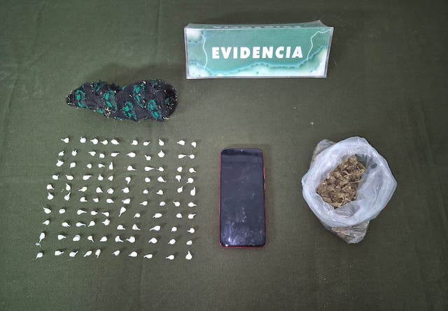 MUJER CON AMPLIO PRONTUARIO DELICTUAL FUE DETENIDA POR MICROTRÁFICO DE DROGAS