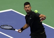 Djokovic sufre ante un joven de 18 años