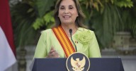 Presidenta de Perú promulga ley de amnistía para uniformados acusados de violaciones a los DDHH