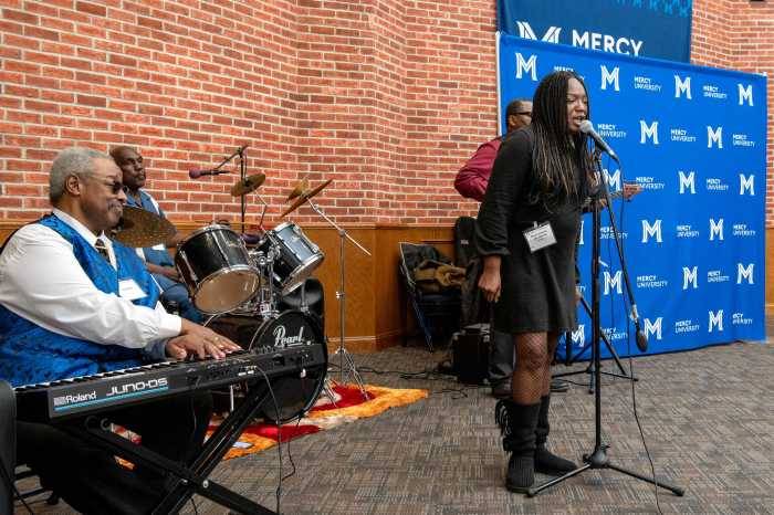 Bronx singer Elissa Carmona wins $20K grant for music